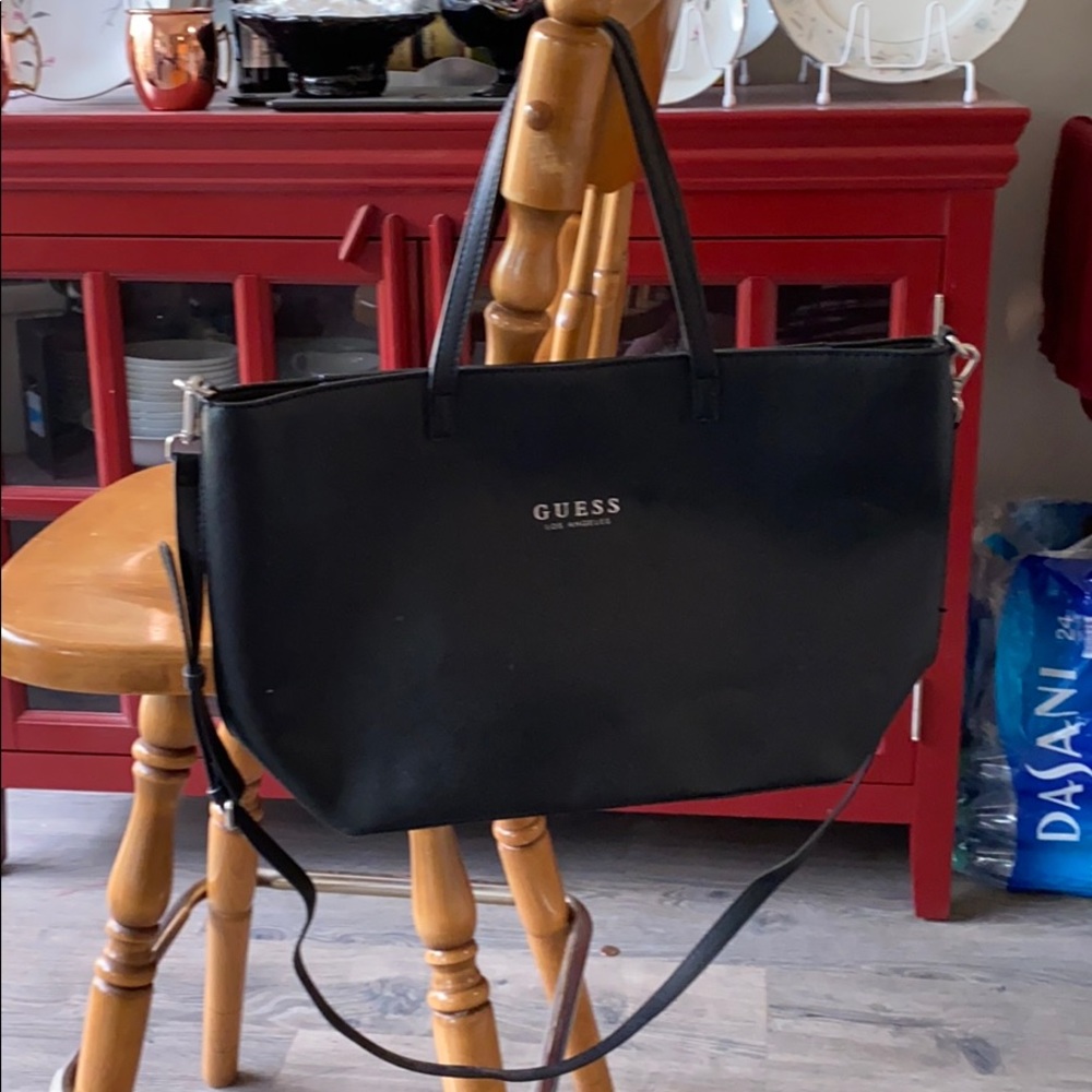 Guess tote